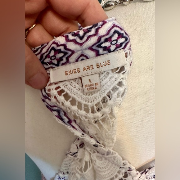 Skies are Blue Tunic - Picture 3 of 6